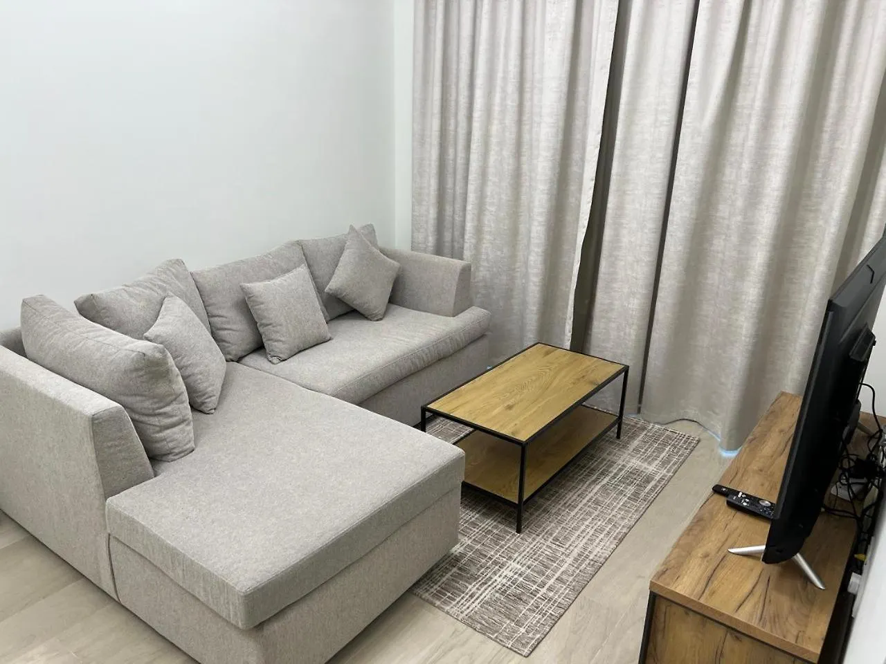 One Bedroom Apartment Close To Airport & Dubai Mall 0*,