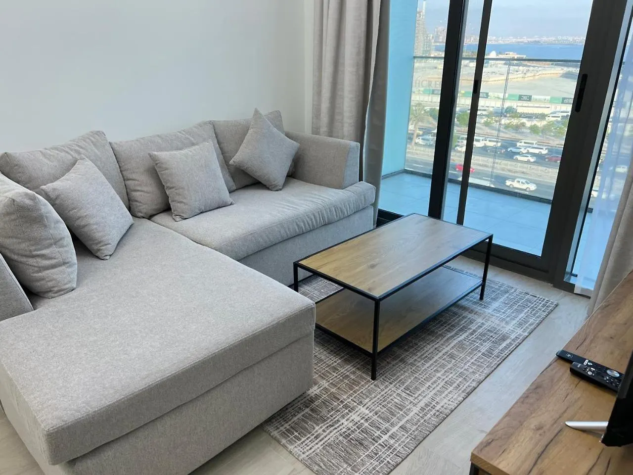 One Bedroom Apartment Close To Airport & Dubai Mall United Arab Emirates