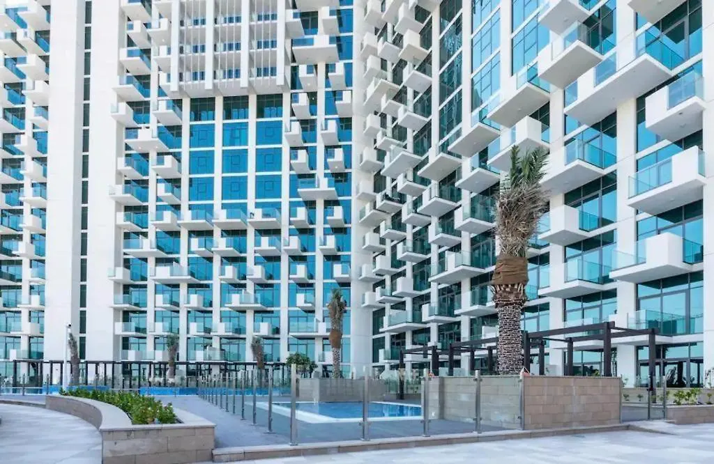 One Bedroom Apartment Close To Airport & Dubai Mall United Arab Emirates